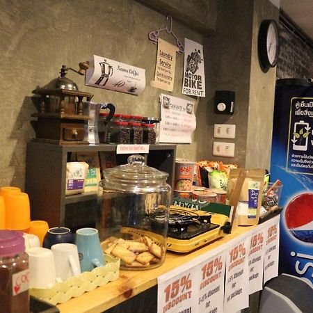 Fundee Hostel チエンマイ エクステリア 写真