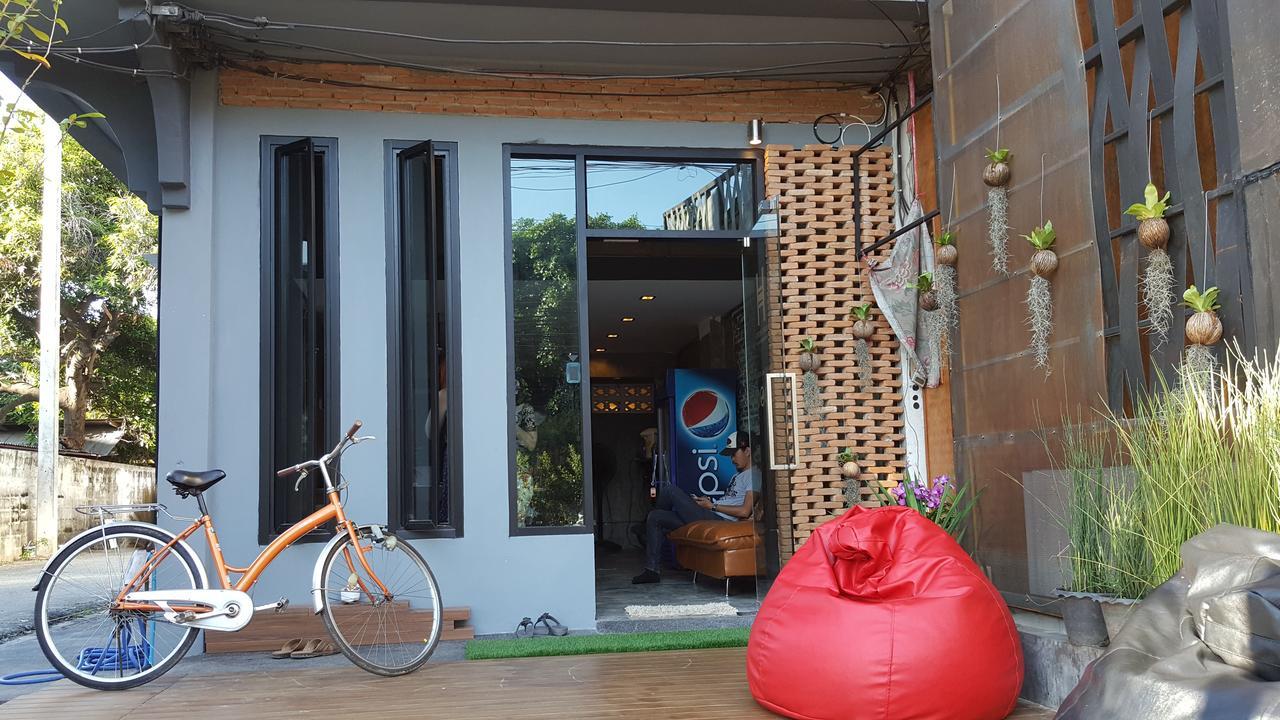 Fundee Hostel チエンマイ エクステリア 写真