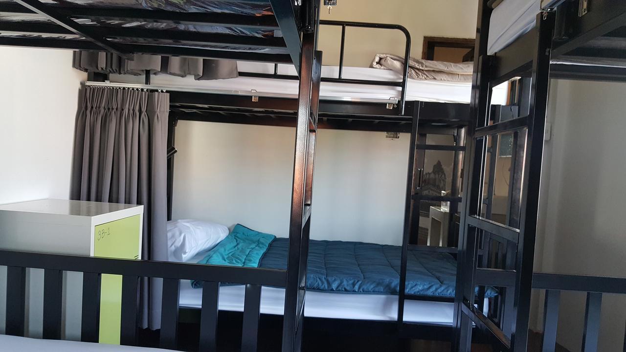 Fundee Hostel チエンマイ エクステリア 写真