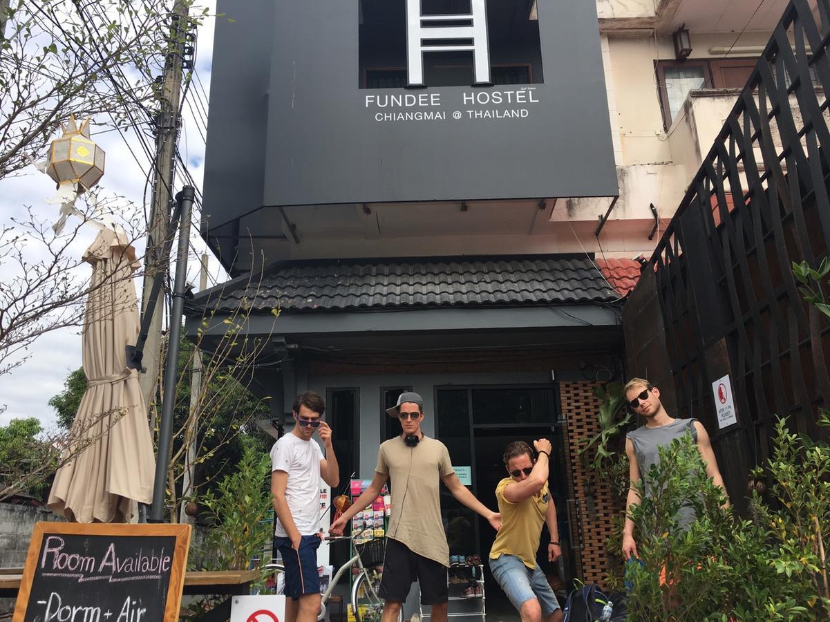 Fundee Hostel チエンマイ エクステリア 写真