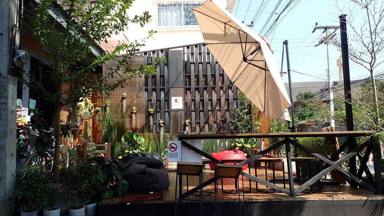 Fundee Hostel チエンマイ エクステリア 写真