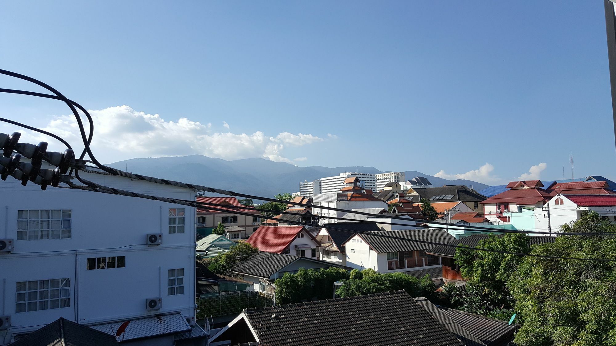 Fundee Hostel チエンマイ エクステリア 写真