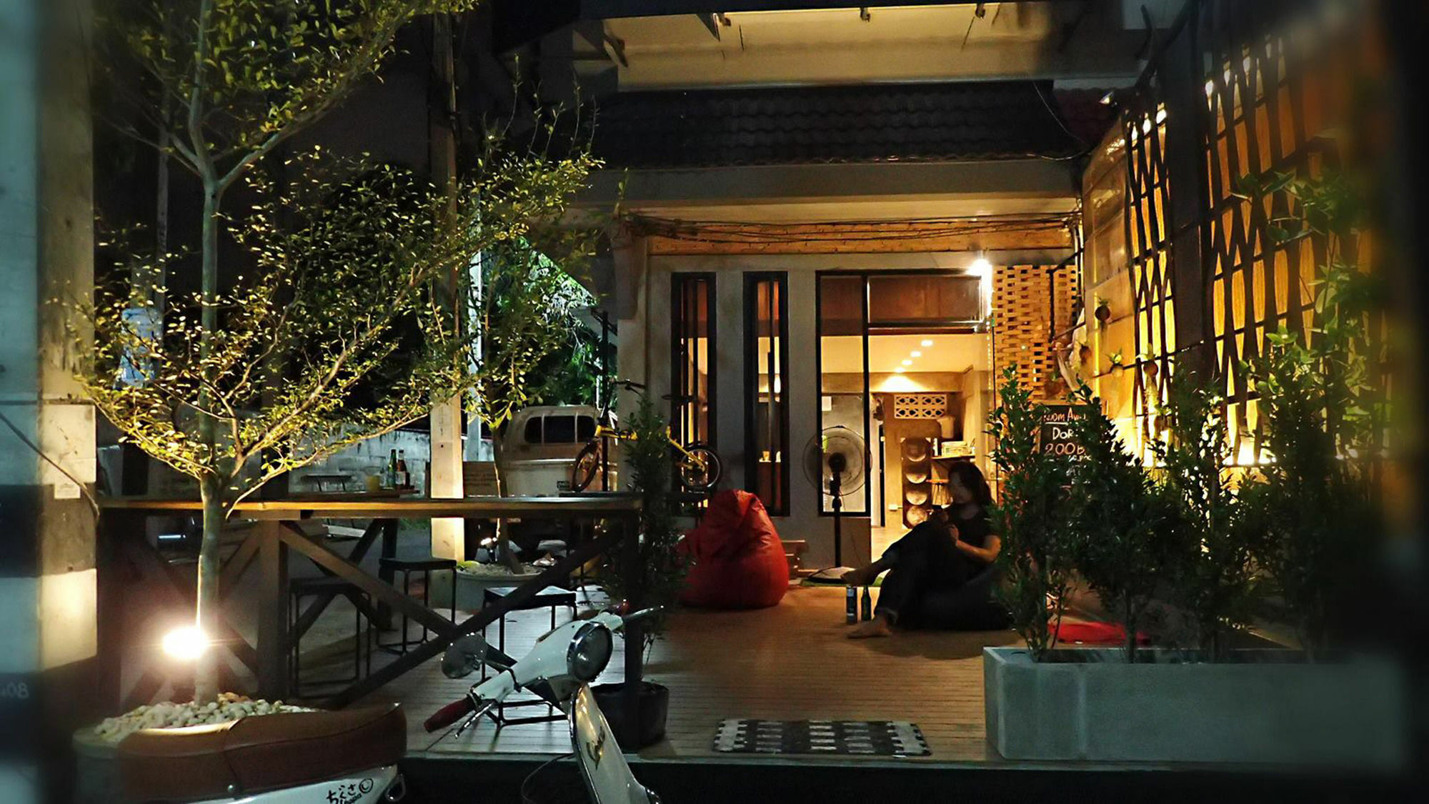 Fundee Hostel チエンマイ エクステリア 写真